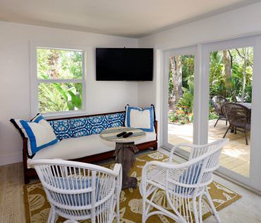 Kemp's Cottage - Living