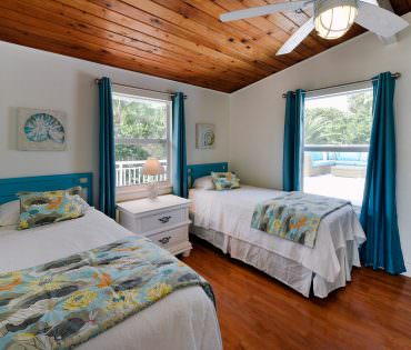 Leatherback Cottage - Guest Room